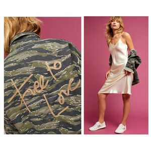 CURRENT/ELLIOTT "Free to Love" chic camo cotton-linen pocket goop jacket $298 M